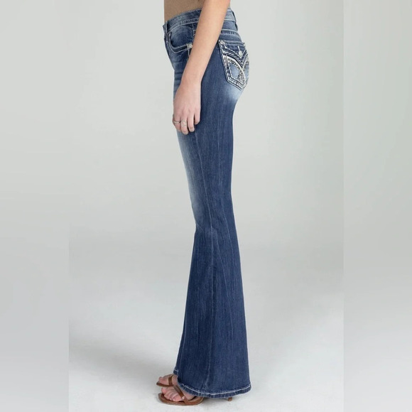 NWT Miss - Me mid-rise flare jean Sz : 28x32 - Picture 4 of 11